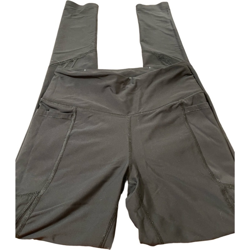 Black Victoria’s Secret leggings!